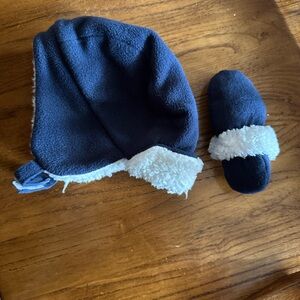 The Children's Place Navy and White Fleece Hat and Mittens